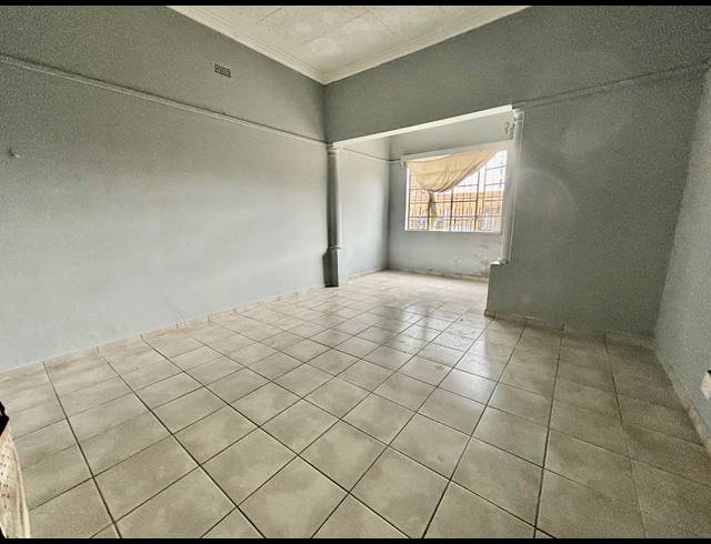 3 BEDROOM HOUSE FOR SALE IN FOREST HILL